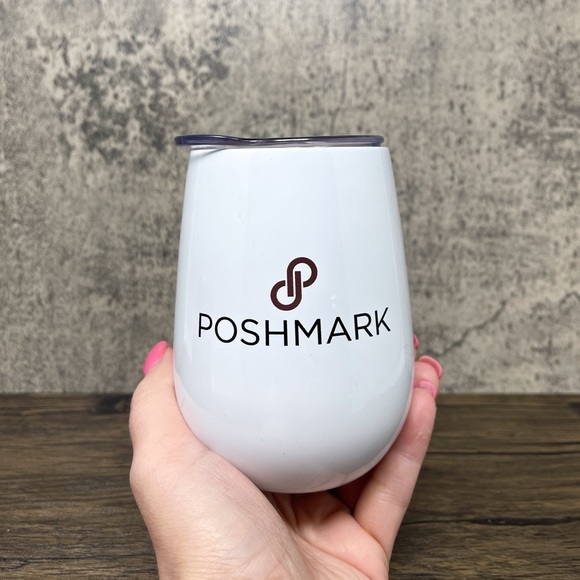 Set of 2 Poshmark wine tumblers & bonus Poshmark Popsocket - Picture 4 of 6